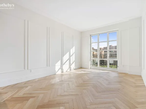 250 East 21st Street image 1 of 6