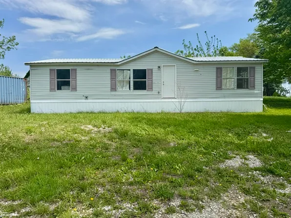 1676 South St, Delphos, IA 50860