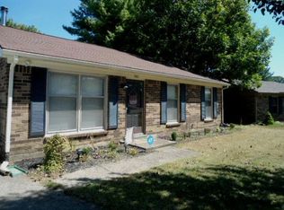 3461 Royal Wood Rd, Lexington, KY 40515