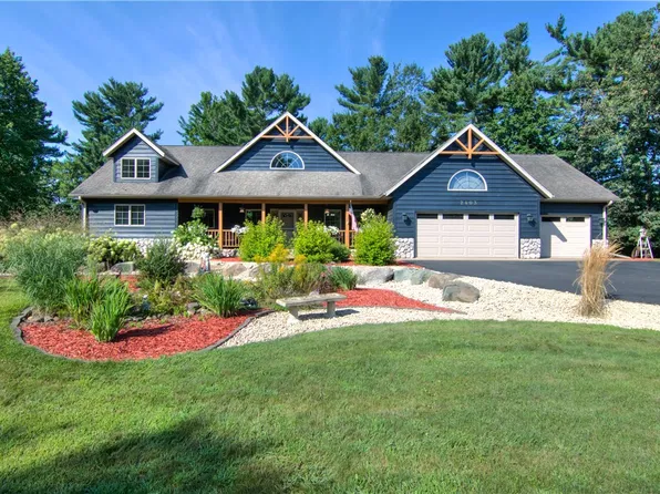 2403 Eagle Ridge Drive NE, Menomonie, WI 54751
