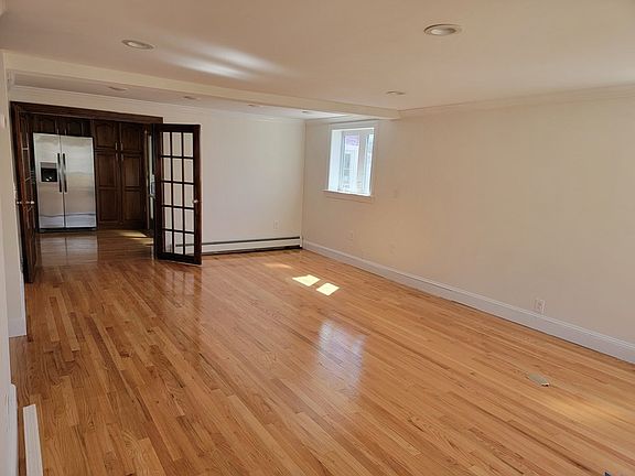 4th image of 60 Harrington Ave #60