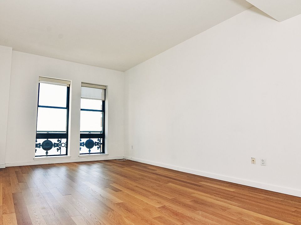 1st image of 1 West St APT 2433