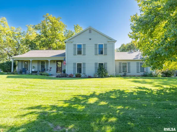 20924 N Deer Bluffs Dr, Chillicothe, IL 61523