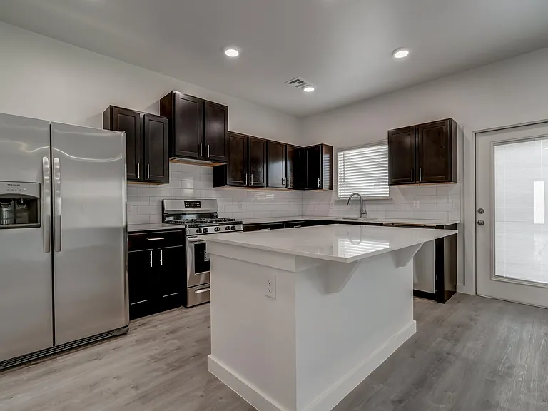 13522 Vinita Dr — Photo 5