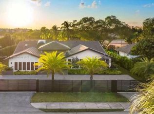 801 Diplomat Pkwy, Hallandale Beach, FL 33009