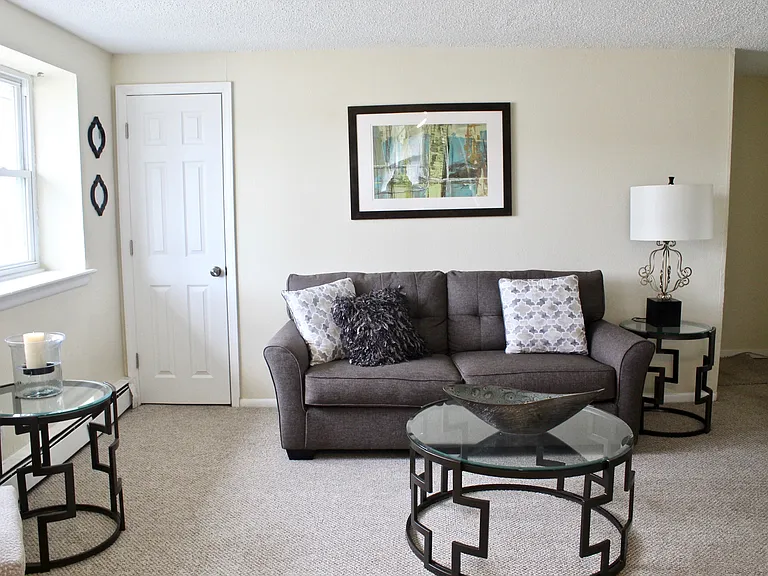 515 Surrey Ave #3B — Photo 6