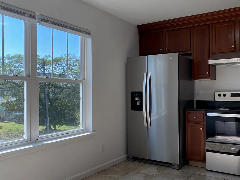 2409 Arctic Ave #202 — Photo 6