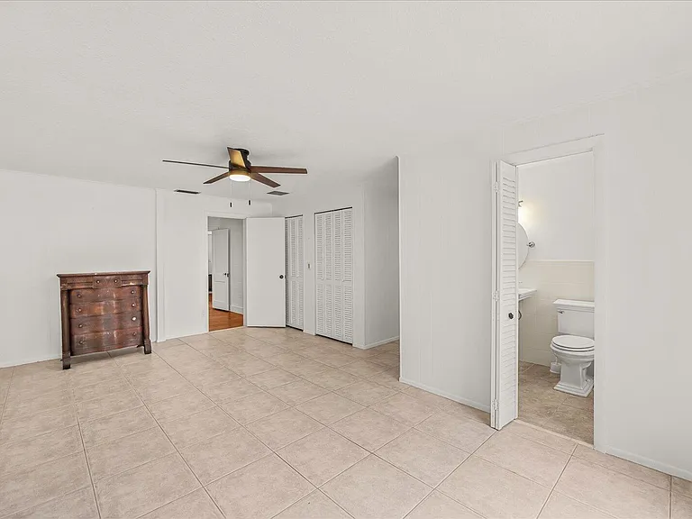705 SE Stypmann Blvd — Photo 10