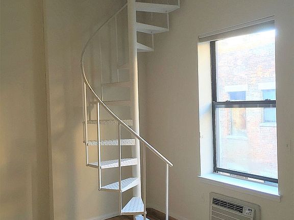 4th image of 605 W 112th St APT 6E