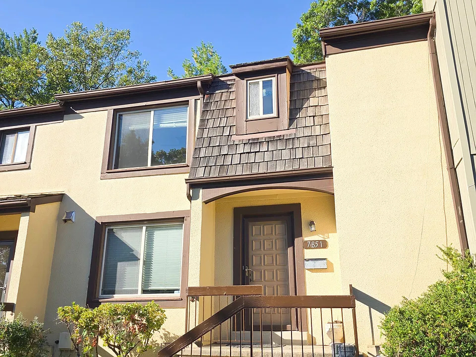 7851 Muirfield Ct
