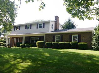 3677 Mountain View Ave, Easton, PA 18045