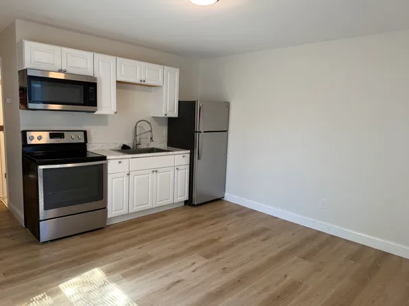 (undisclosed Address), West Islip, NY 11795