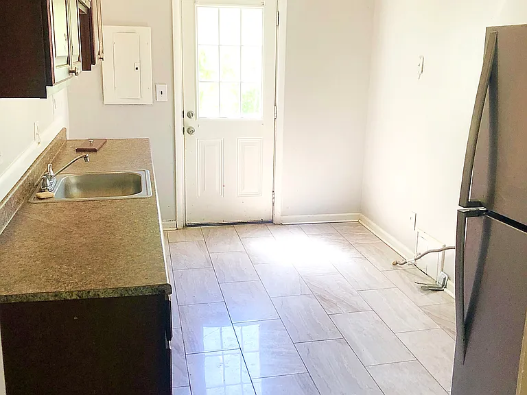 4646 Pelham St — Photo 5
