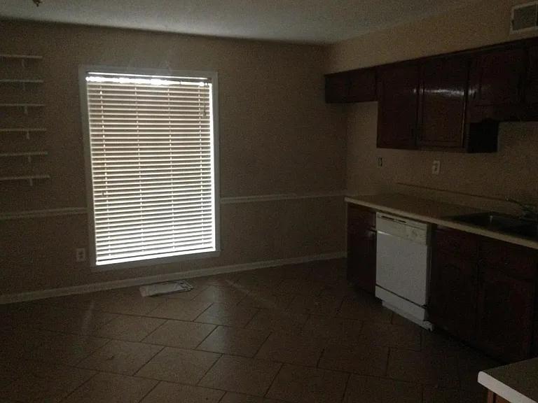 4600 Sandy Park Rd — Photo 4