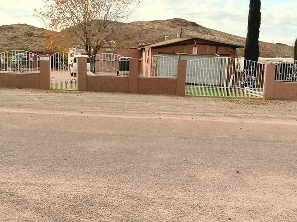 16173 Tom White Dr, Dolan Springs, AZ 86441