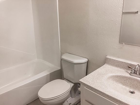 3rd image of 535 Ortiz Dr SE APT A