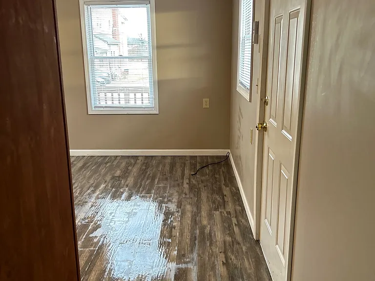 1610 Columbus St SW #A — Photo 8