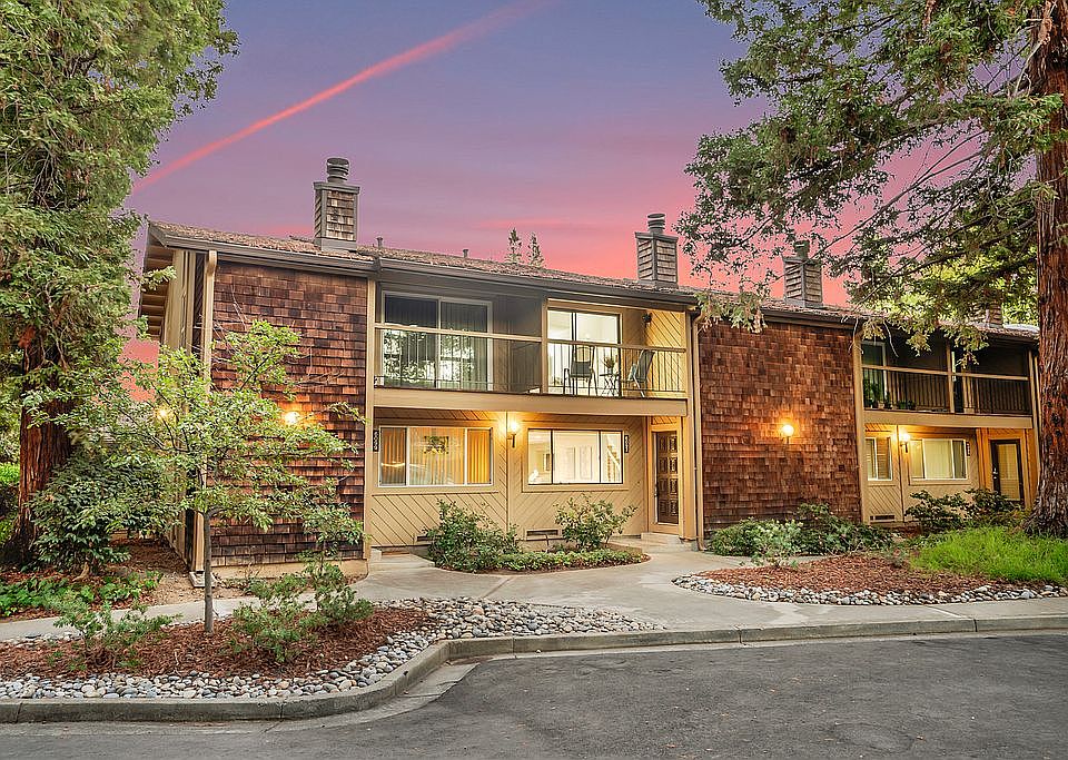 1st image of 6097 Calle De Amor