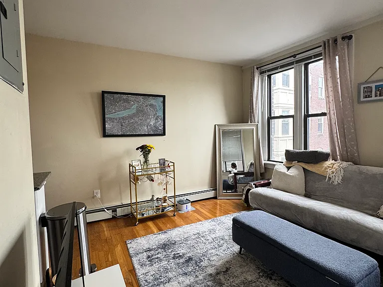 96 W Cedar St #6 — Photo 2