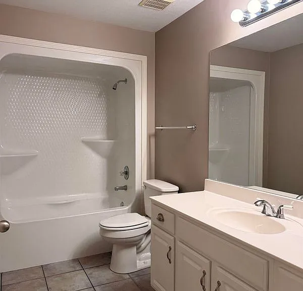 31 Enclave — Photo 18
