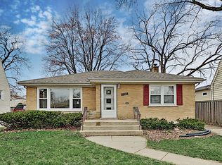 1338 Highridge Pkwy, Westchester, IL 60154