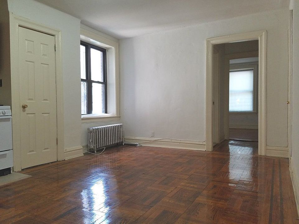 1st image of 4306 46th St APT 1E