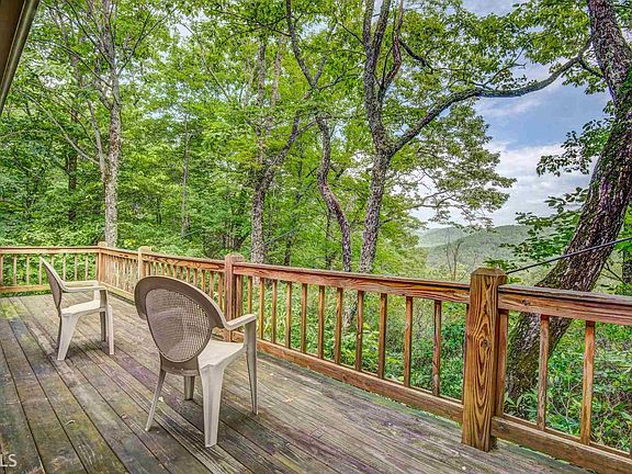 4th image of 629 Saddle Gap Dr