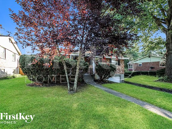2nd image of 1222 Meadowbright Ln