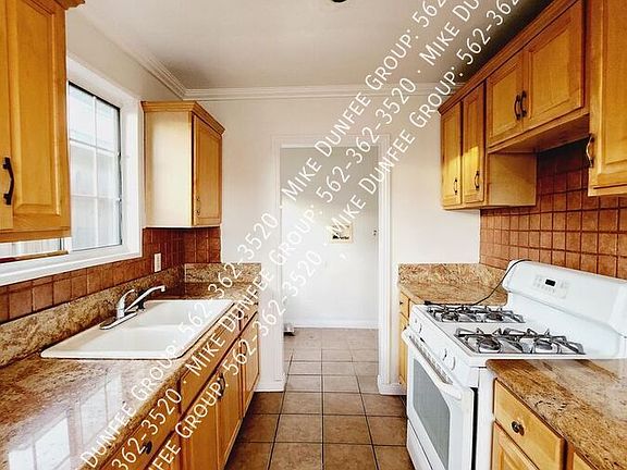 3rd image of 217 W Clarion Dr