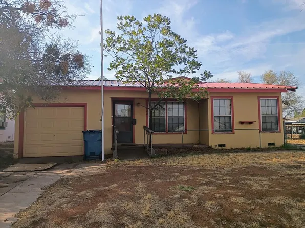 402 E Louisiana Ave, Sweetwater, TX 79556