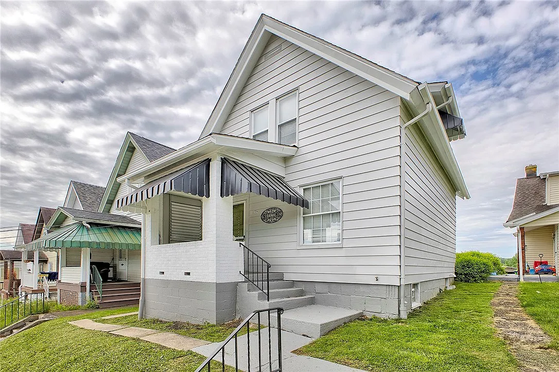 724 Saint Clair Ave photo 1