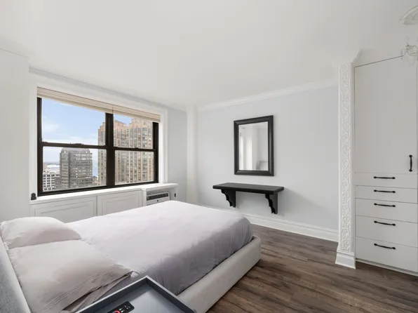 205 West End Avenue image 4 of 6