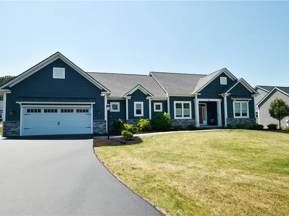 1300 Grayson Dr, Victor, NY 14564