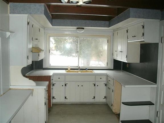4th image of 2764 Bristol Ave SW