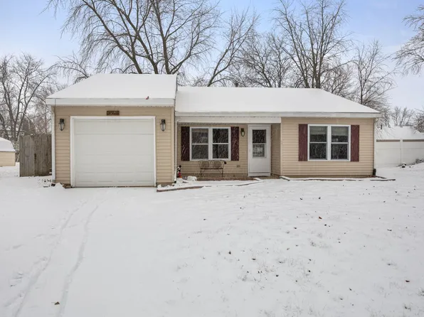 1063 Jennifer Ln, Bolingbrook, IL 60440