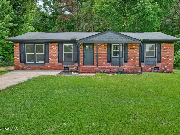 300 Walnut Drive, Jacksonville, NC 28540