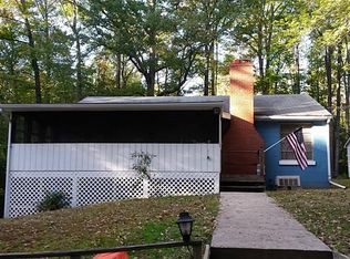 58 High St, Montross, VA 22520