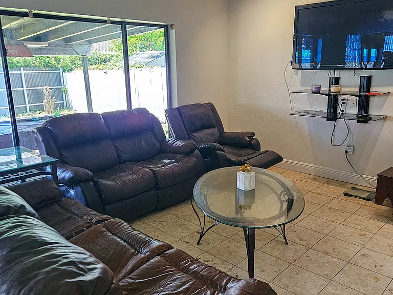 13330 SW 1st St — Photo 6
