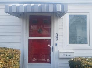 39 Newbury St, Revere, MA 02151