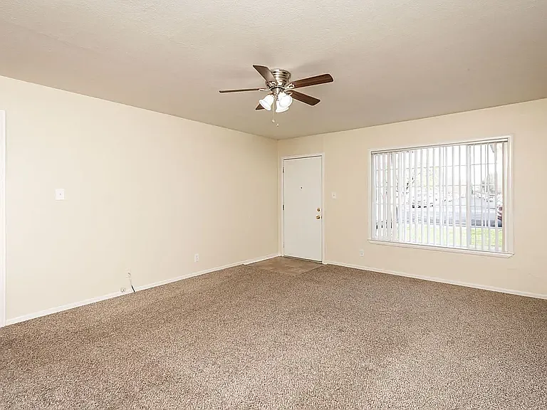 1804 Madrone Ave — Photo 7