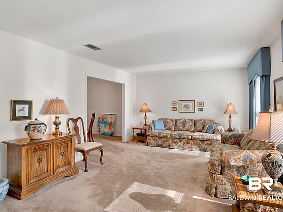 3rd image of 620 Spanish Main