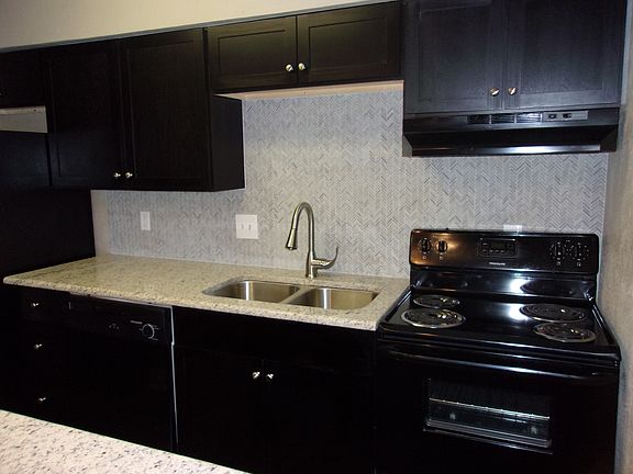 5th image of 7720 N College Cir APT D