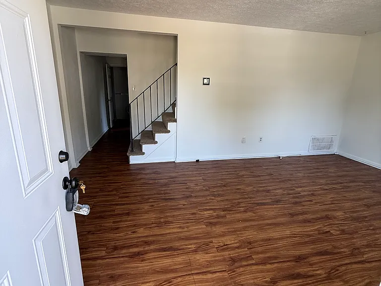 1817 Regal Dr — Photo 2