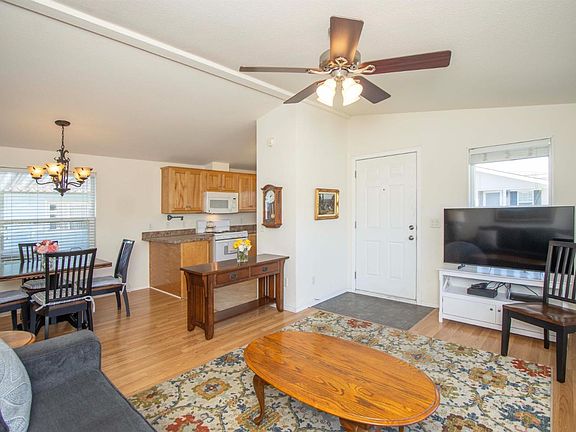 3rd image of 63 Oakwood Drive