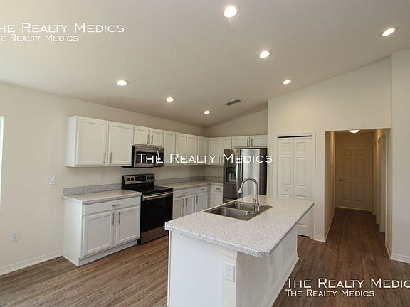 5th image of 361 Pentas Ln
