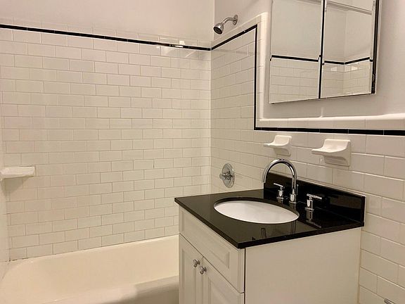 4th image of 222 E 19th St APT 3H