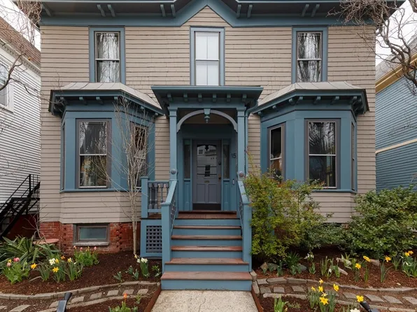 15 Park Ave, Somerville, MA 02144