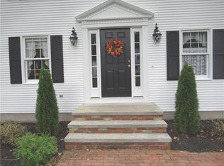 65 Fox Ridge Dr, Cranston, RI 02921