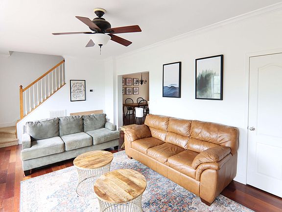 4th image of 432 High Knolls Ln
