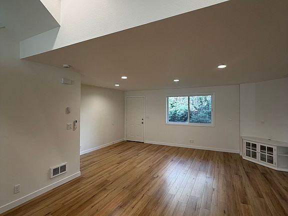 3rd image of 1050 NE Butler Market Rd APT 20